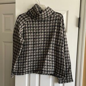 Madewell Black and Cream Houndstooth Turtleneck Sweater